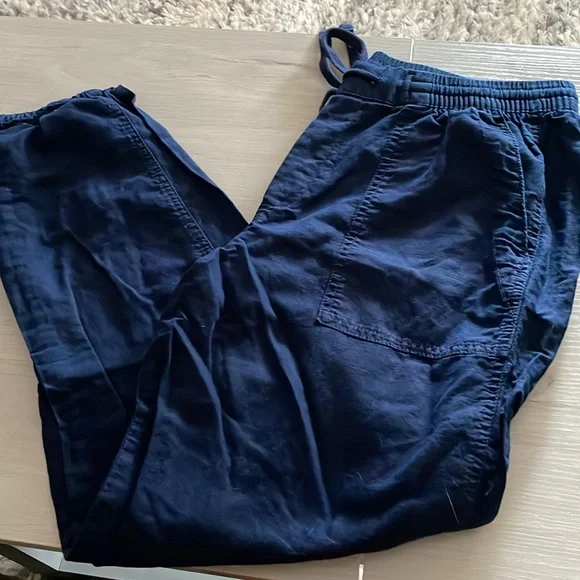 Gap pants. - Picture 2 of 5